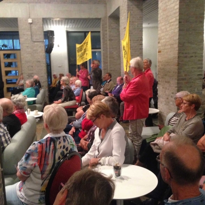 SV-Rijen protesteerde op het gemeentehuis