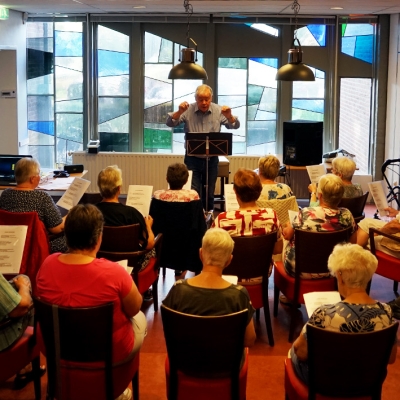 Eerste repetitie voor nieuwe koor