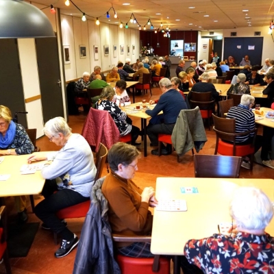 Kermisbingo zorgt voor bomvolle Oase
