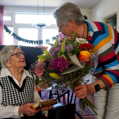 mevrvdburg100jaar - 