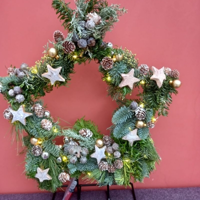 Kerststerren knutselen met Maartje