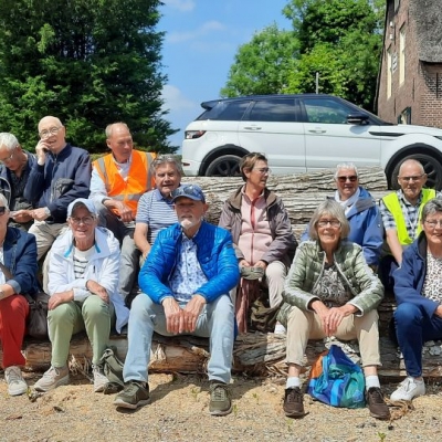 Op de fiets naar klompenmakerij in Dussen