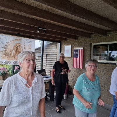 Line dancers sluiten seizoen dansend af