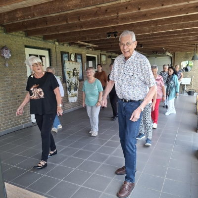 Line dancers sluiten seizoen dansend af