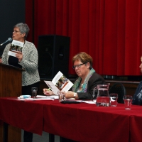 2016alv3 - Truus Noij presenteert de nieuwe folder over de clintondersteuning bij Wmo-aanvragen